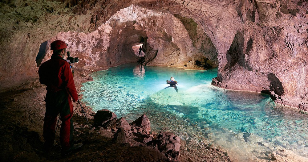 Grottes et grottes étonnantes d'Europe 